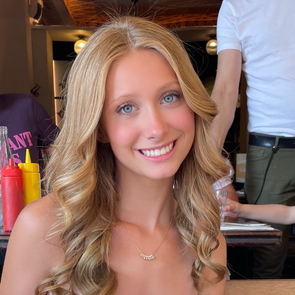 Meet your Posher, Sophia